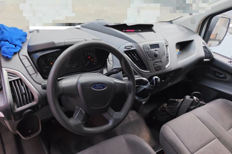 Used Ford Transit 2017 2.0T Diesel Multi-Function Commercial Vehicle Mid-Drive Mid-Roof China V Standard Center Console