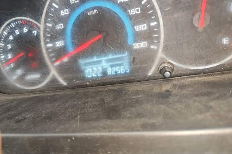 Used Wuling Rongguang New Truck 2023 2.0L Single-Row Base Version LJM20B Odometer Close Up