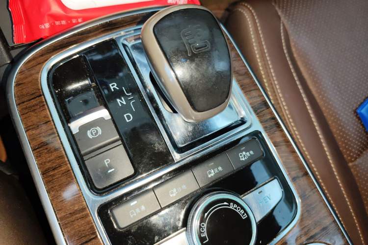 Used BYD Tang New Energy 2015 2.0T Four-Wheel-Drive Flagship Model Gear Lever