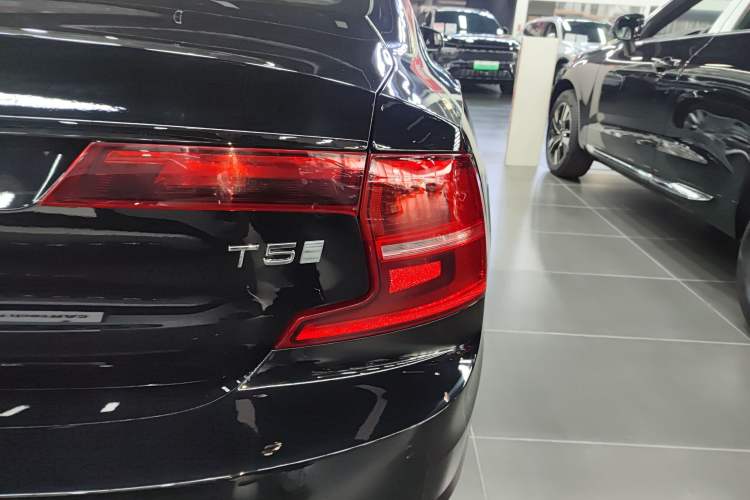 Used Volvo S90 2020 Facelifted T5 Zhiyi Luxury Edition