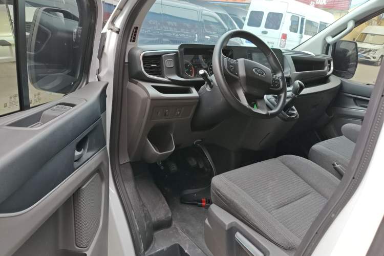 Used Ford Transit 2023 2.0T Diesel Manual Multifunction Commercial Vehicle Short Wheelbase Low Roof 5/6 Seats