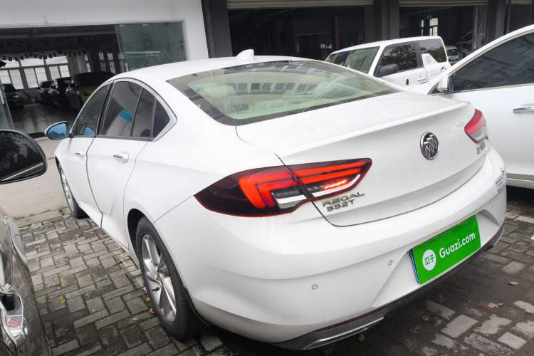 Used Buick Regal 2020 552T Elite Edition Rear Left 45 Deg