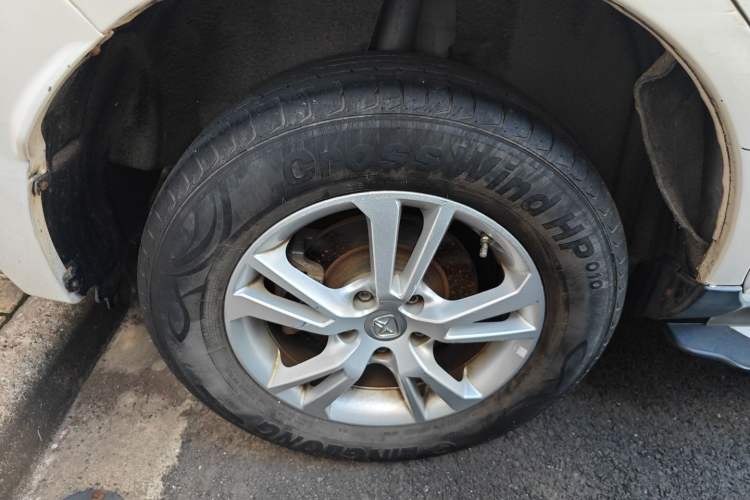 Used JMC Yusheng S330 2016 1.5L GTDi Automatic Two-Wheel Drive Comfort Edition
