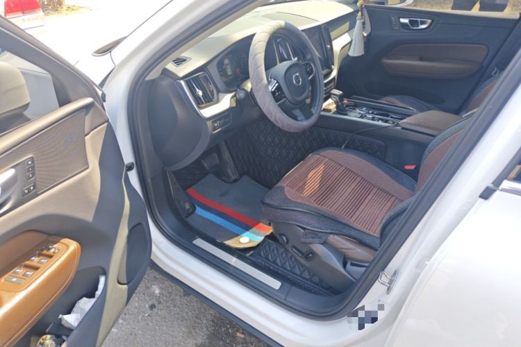 Used Volvo XC60 2020 T5 4x4 Smart Luxury Edition
