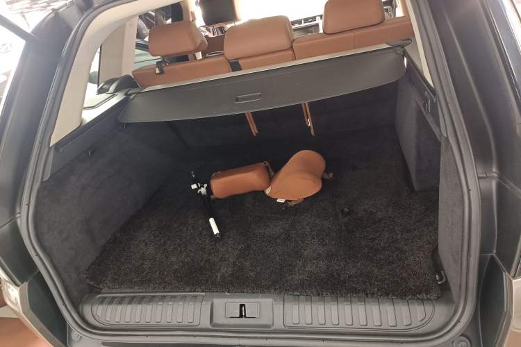 Used Land Rover Range Sport 2016 3.0 SC V6 HSE Trunk