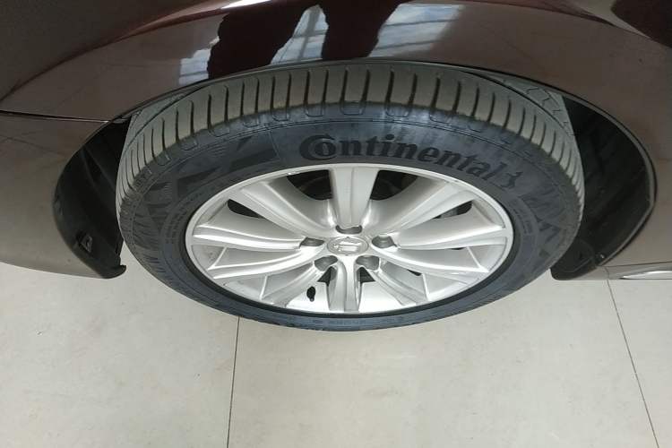 Used Toyota Crown 2012 2.5L Royal Leather Edition Left Front Wheel Hub