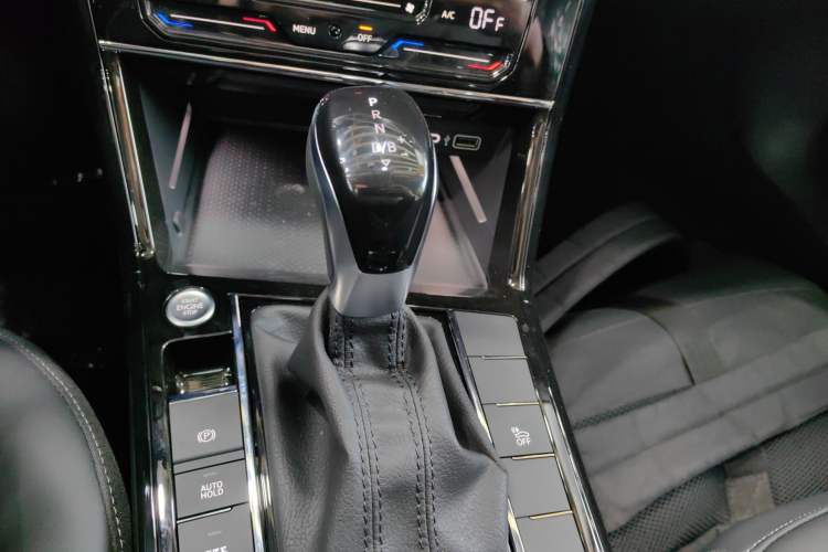 Used Volkswagen Passat New Energy 2025 430 PHEV Hybrid Business Edition Gear Lever