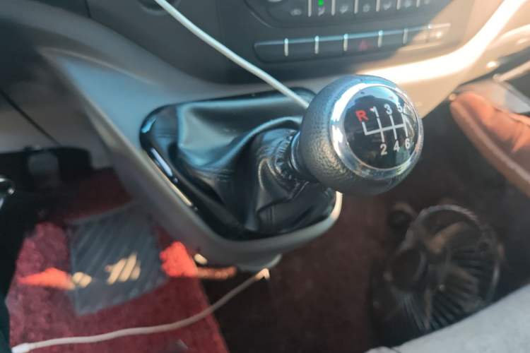 Used Foton Toano 2021 2.8T Manual Tongtu Extended-Wheelbase Ultra-High Roof 5/6/7-Seater F2.8 NS6B177L