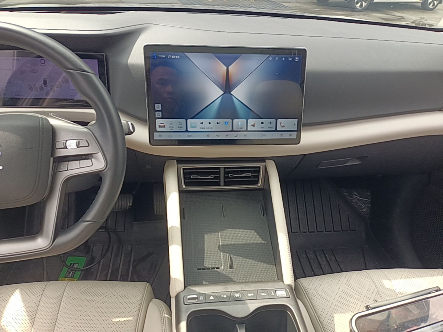BYD Yuan UP 2025 Intelligent Driving Version 401 km Beyond-Range Edition — снимка 15