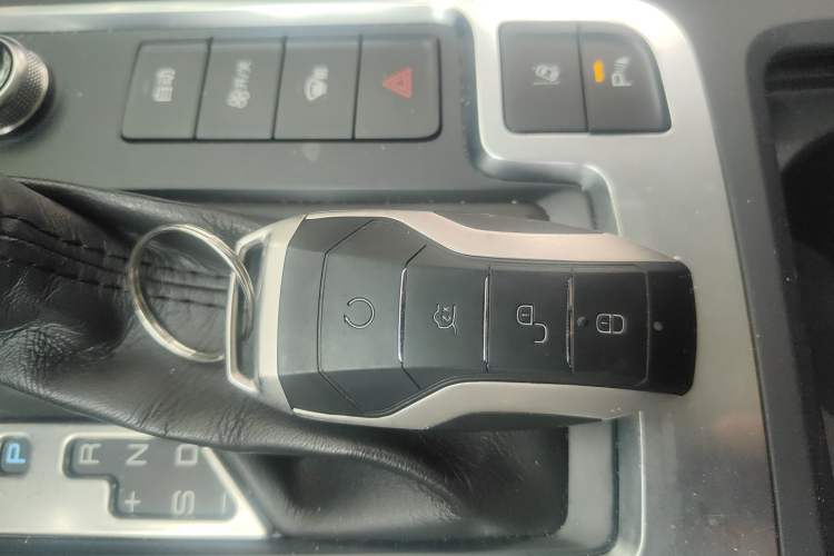 Used BYD Tang 2018 2.0T Automatic SmartConnect Prestige 7-Seater China V Standard