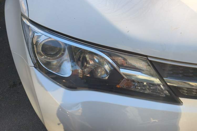 Used Toyota RAV4 2015 2.0L CVT Two-Wheel Drive Fashion Edition
