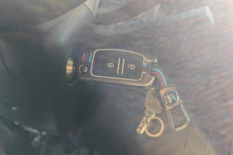 Used JMC Transit 2021 2.8T Space King Taurus Long Wheelbase Mid-Height Rear Single Tire – Step 6-Seater Diesel Euro VI JX493 Vehicle Key