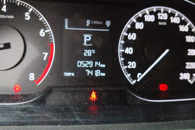 Used Honda Inspire 2019 260TURBO Elegant Edition China VI Emission Standard Odometer Close Up