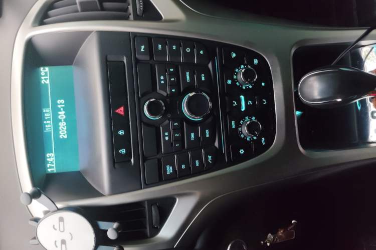 Used Buick GT 2014 XT 1.6L Automatic Fashion Edition Audio And AC Panel