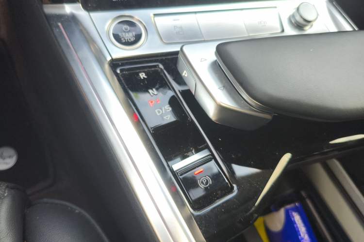 Used Audi e-tron 2021 50 quattro Luxury Edition Gear Lever