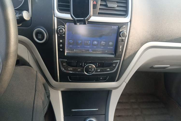 Used Geely Auto Emgrand 2014 Sedan 1.5L Manual Elite Model Audio And AC Panel
