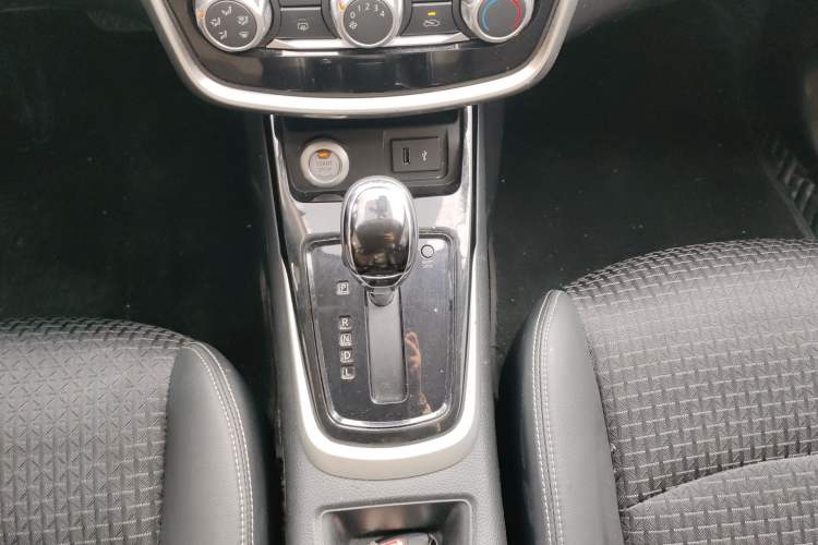 Used Nissan Tiida 2019 1.6L CVT Smart Drive Version China VI Standard
