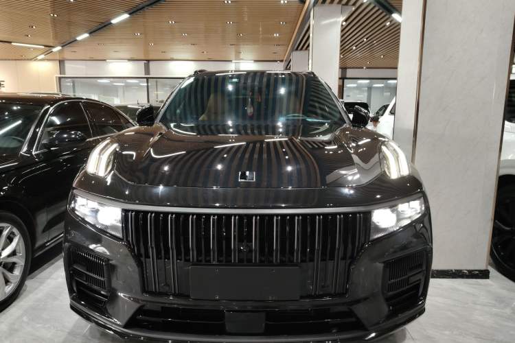 Used Lynk & Co 09 2021 2.0T Halo Six-Seater
