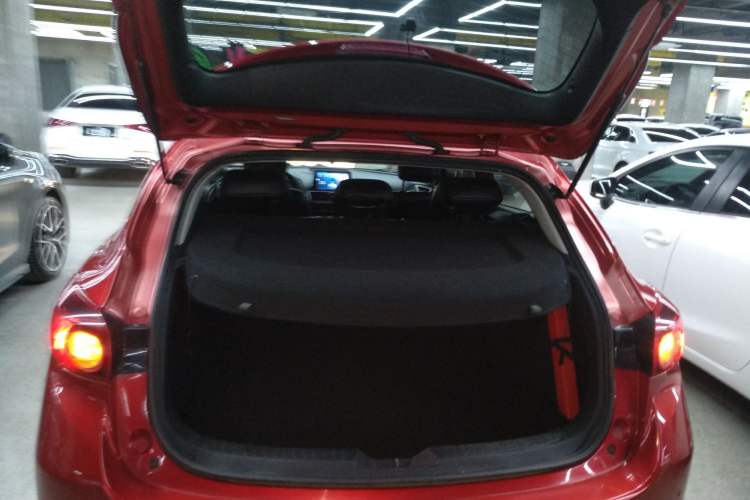 Used Mazda Mazda 3 Axela 2019 Cloud-Control Edition Hatchback 1.5L Automatic Comfort Model China VI Standard