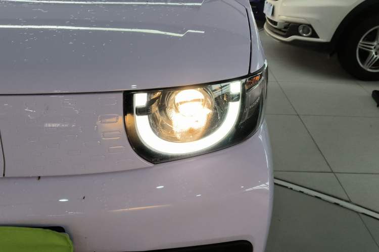 Used Chery QQ Ice Cream 2022 170km Sundae Phosphate Lithium-Ion Left Front Headlight