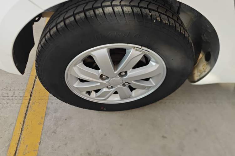 Used Kia K2 2015 Hatchback 1.4L AT GLS Cool Edition