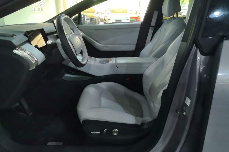 Used XPeng P7+ 2024 Long-Range Max Left Front Seat