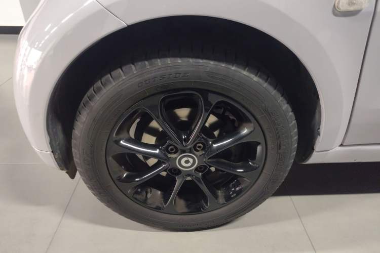 Used smart fortwo 2015 1.0L 52 kW hardtop Dynamic version