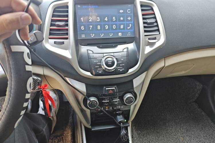 Used CHANGAN Eado 2012 1.6L Manual Luxury Model China IV Standard Audio And AC Panel