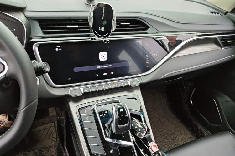 Used Geely Auto Emgrand X7 Sport 2020 1.8TD DCT Smart Connect PRO Audio And AC Panel