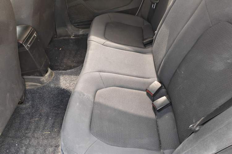 Used Volkswagen Santana 2015 1.6L Manual Fashion Edition
