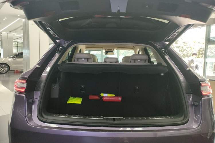 Used Hima AITO M5 2025 Extended-Range Ultra All-Wheel-Drive Version
