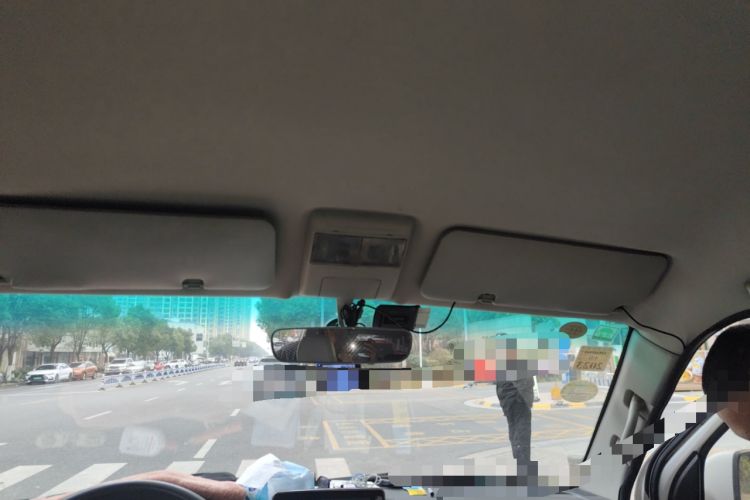 Used Jinbei New Hiace S 2018 1.6L Wealth Edition DLCG16
