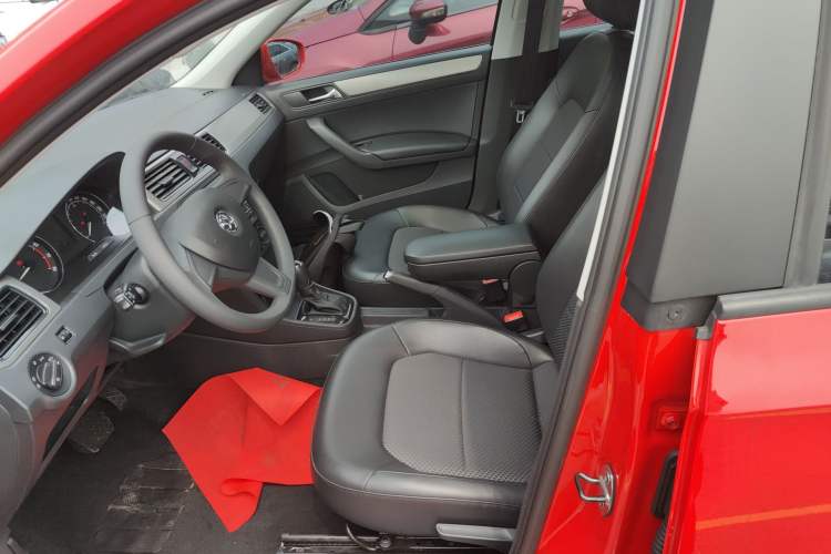 Used Skoda Rapid Spaceback 2014 1.6L Automatic Enjoyment Edition