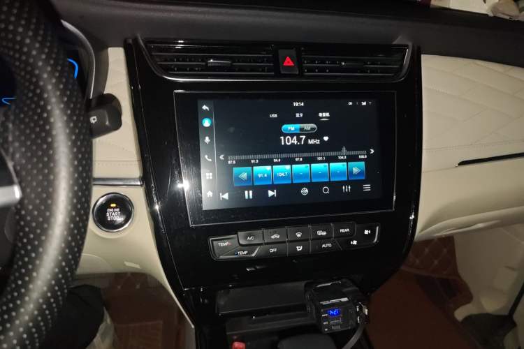 Used CHANGAN OSHAN Cosmos 2019 1.5T Automatic Flagship Version China VI Standard