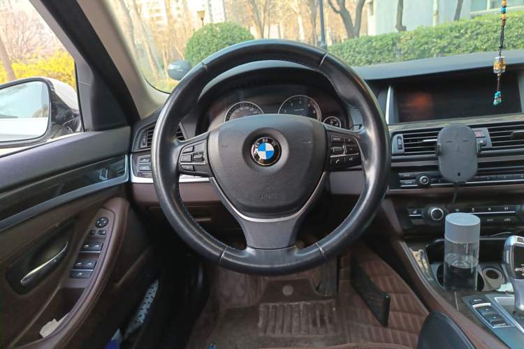 Used BMW 5 Series 2014 525Li Luxury Design Package