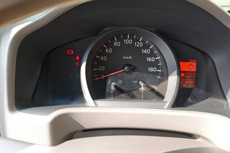 Used Nissan NV200 2018 1.6L CVT Luxury Model Instrument Cluster