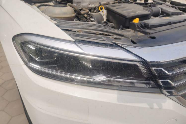 Used Volkswagen Lavida 2021 1.5L Automatic Comfort Edition Right Front Headlight