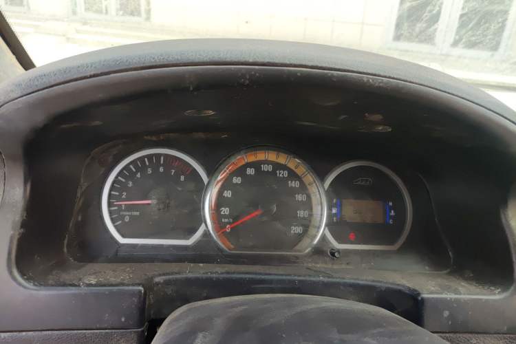 Used FORTHING Lingzhi 2014 M5 Q7 2.0L 7-seat Long-wheelbase Comfort Version
