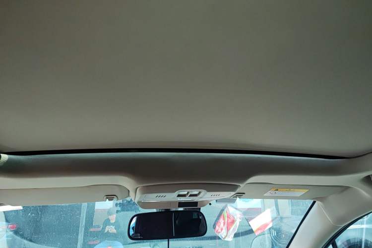 Used Buick Envision 2016 20T Two-Wheel-Drive Elite Model Headliner