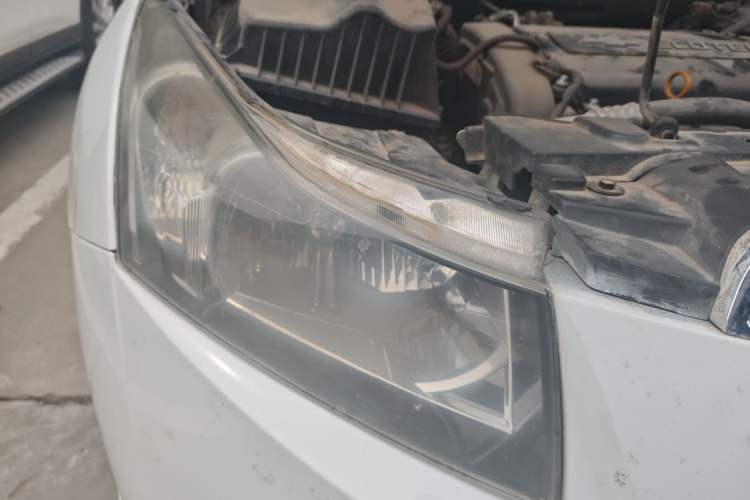 Used Chevrolet Cruze 2013 1.8L SE AT Right Front Headlight