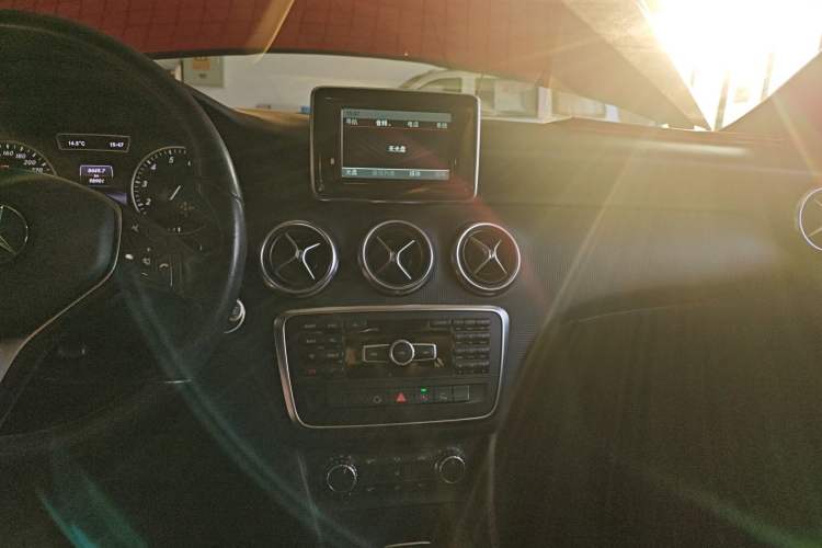 Used Mercedes-Benz A-Class (Import) 2015 A 180 Standard Model