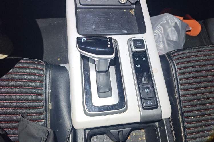 Used Hyundai ix35 2023 Musso 2.0L Deluxe Edition DLX Gear Lever