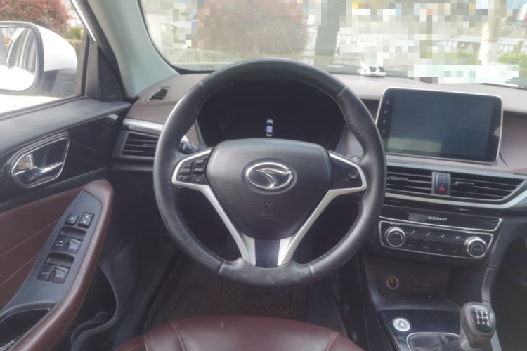 Used Soueast A5 Wing Dance 2019 1.5L Manual Flagship Version China V Standard Steering Wheel