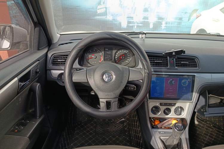 Used Volkswagen Lavida 2013 Revised Classic 1.6L Manual Fashion Edition