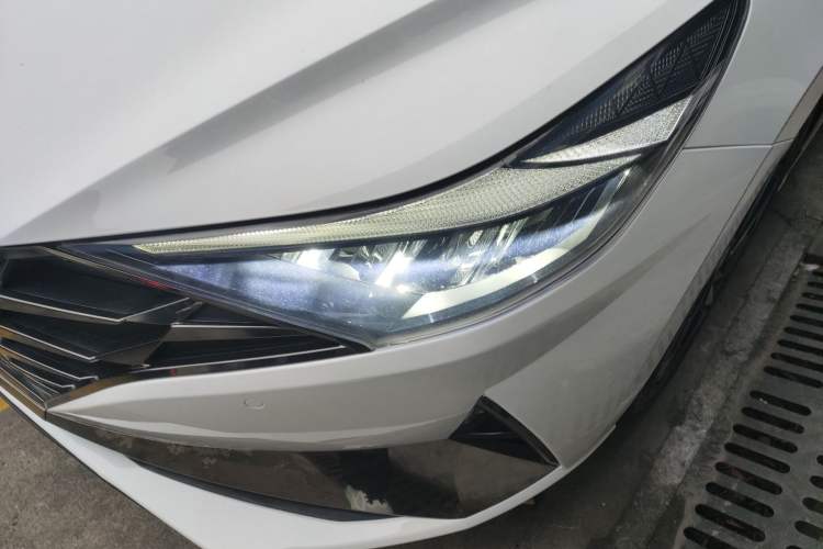 Used Hyundai Elantra 2021 1.5L CVT LUX Prestige Edition Left Front Headlight