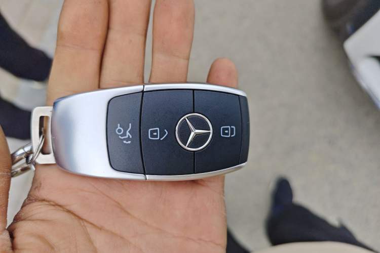 Used Mercedes-Benz GLC 2020 Facelift GLC 260 L 4MATIC Luxury Edition
