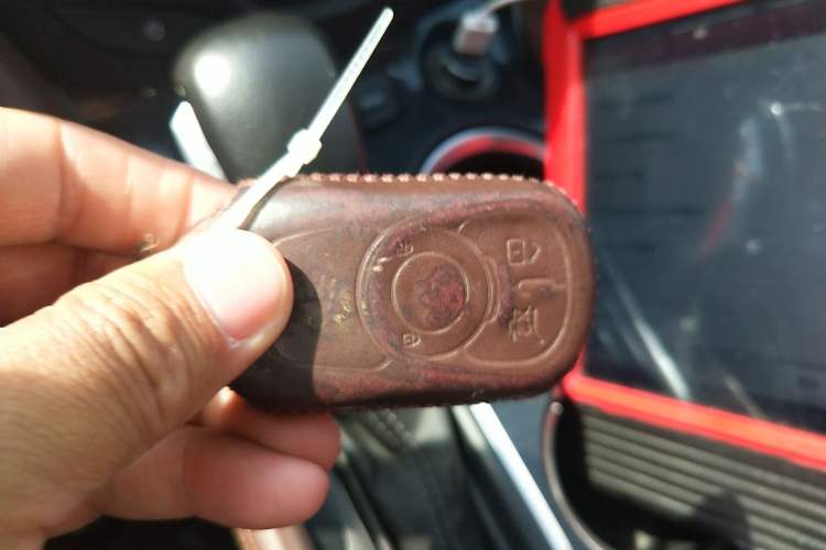 Used Buick Envision 2017 28T Four-Wheel Drive Elite Model Vehicle Key