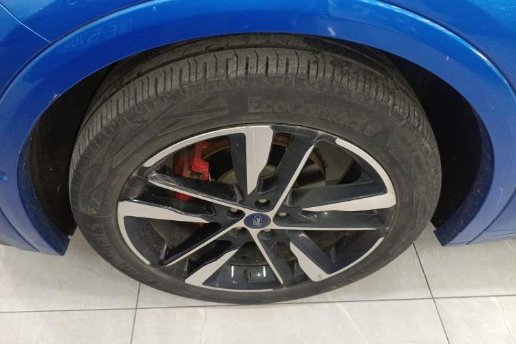 Used Ford EVOS 2022 EcoBoost 245 ST-Line Left Front Wheel Hub