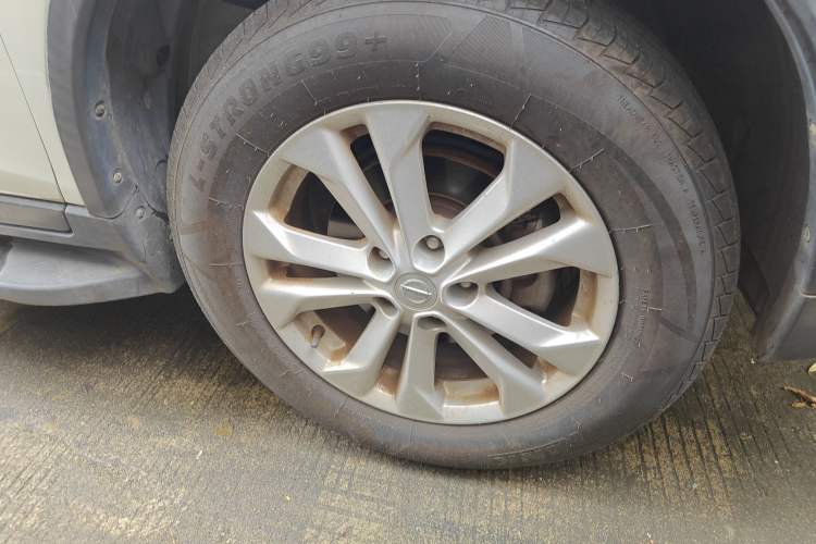 Used Nissan X-Trail 2014 2.0L CVT Comfort Edition 2WD Right Front Wheel Hub
