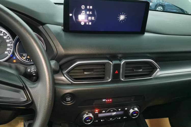 Used Mazda CX-5 2025 2.0L Automatic Two-Wheel Drive Comfort Version
